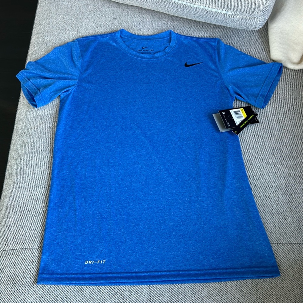 brand new Nike Dry-Fit Performance Tee